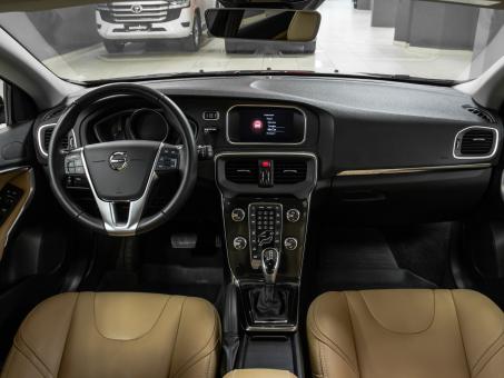 Volvo V40 Cross Country 1.5 T3 Drive-E Summum