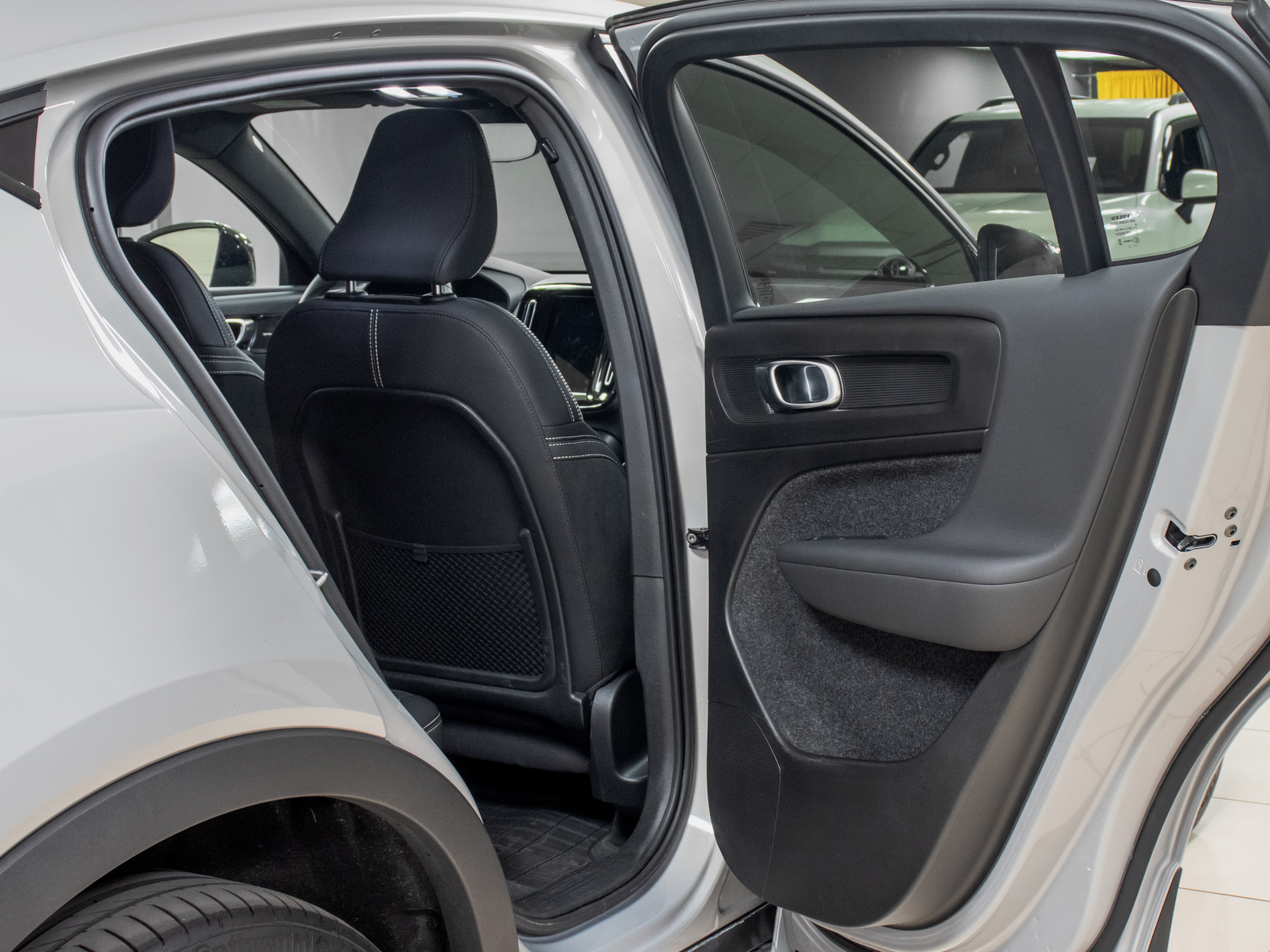 Volvo C40 