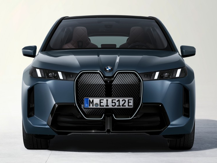 BMW iX xDrive60