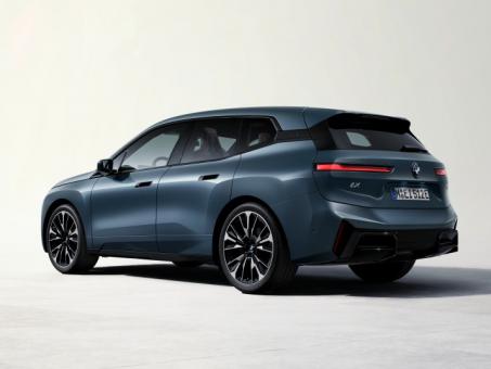 BMW iX xDrive60