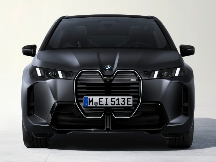 BMW iX M70 xDrive