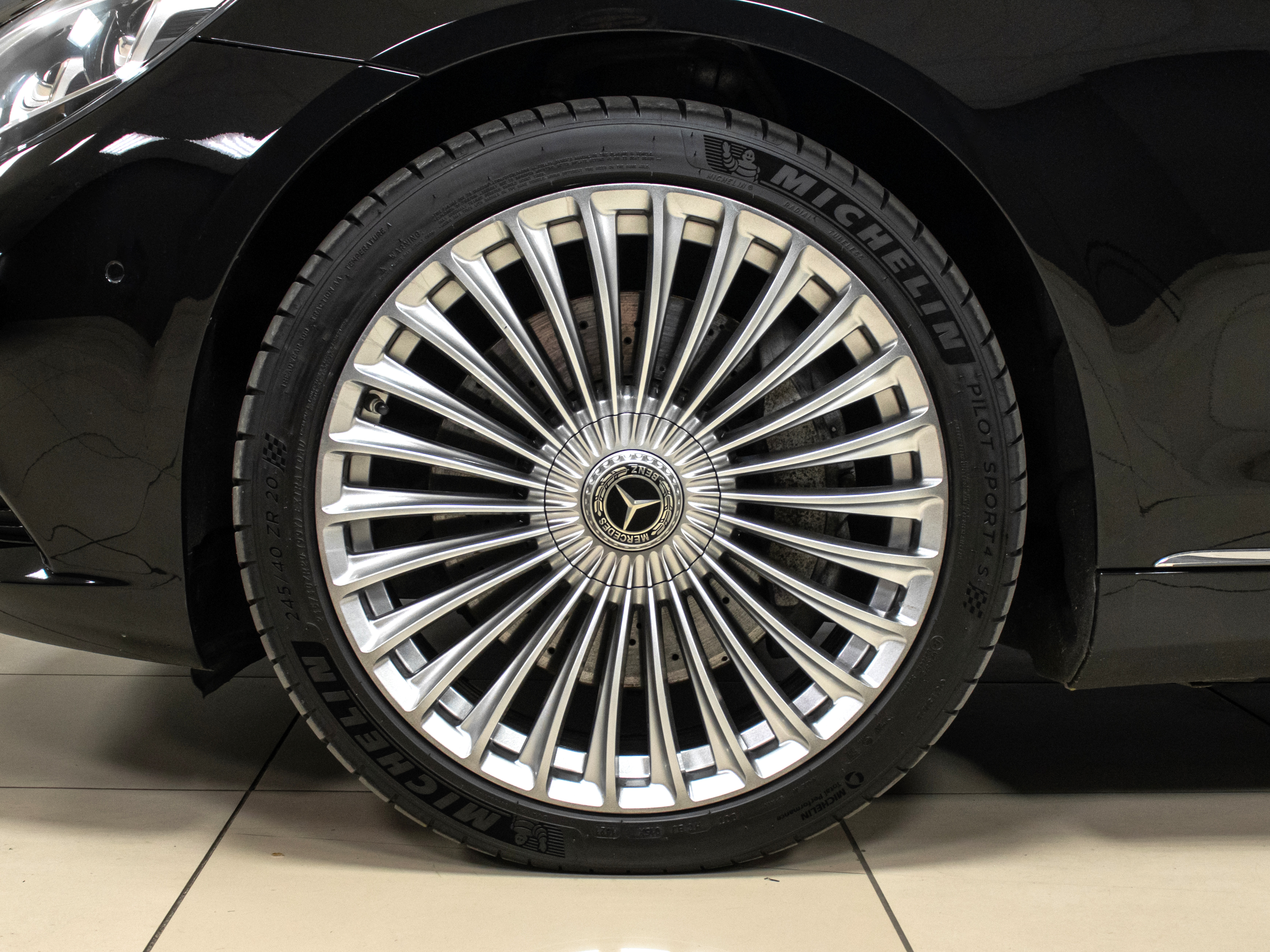 Mercedes-Benz S 500 4matic