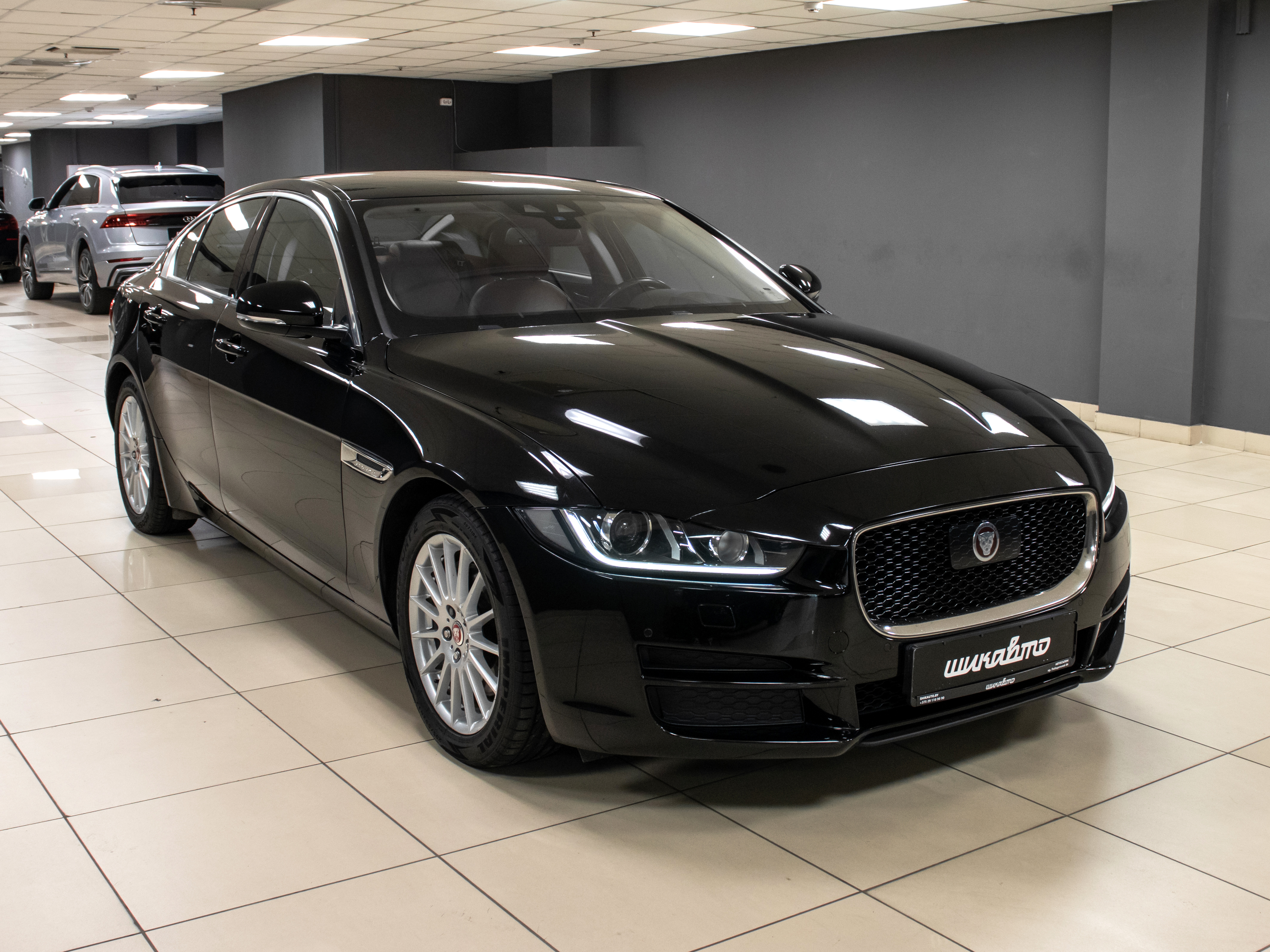 Jaguar XE 