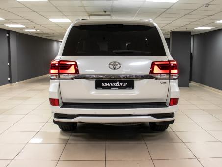 Toyota Land Cruiser 200 Executive White