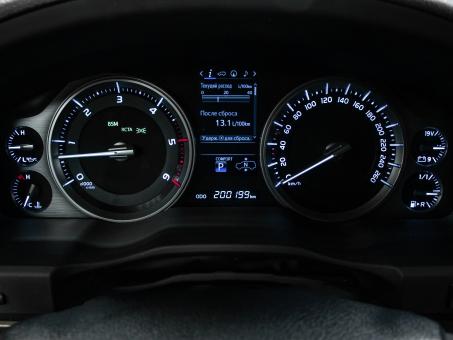 Toyota Land Cruiser 200 Executive White