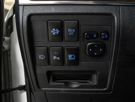 Toyota Land Cruiser 200 Executive White