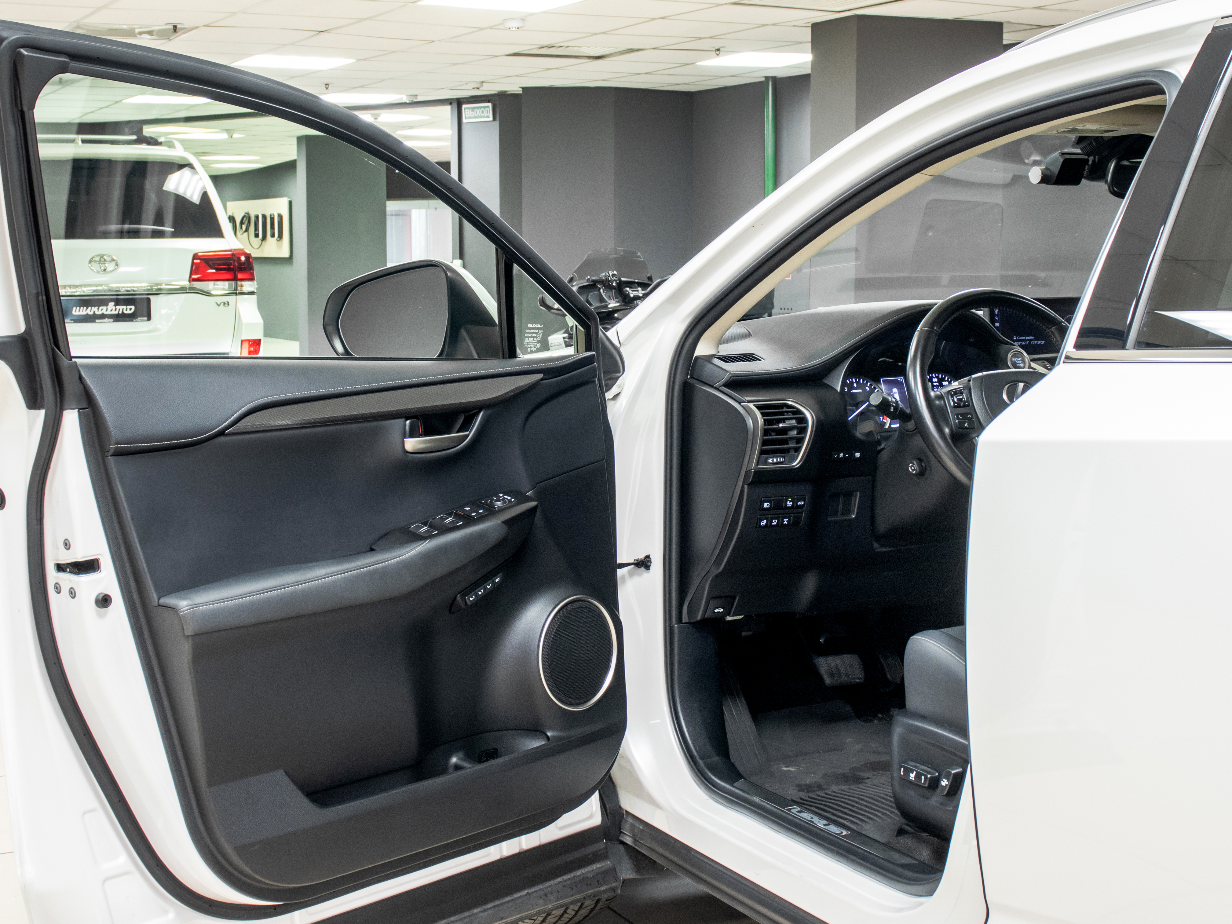 Lexus NX 300