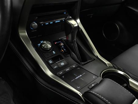 Lexus NX 300