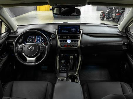 Lexus NX 300