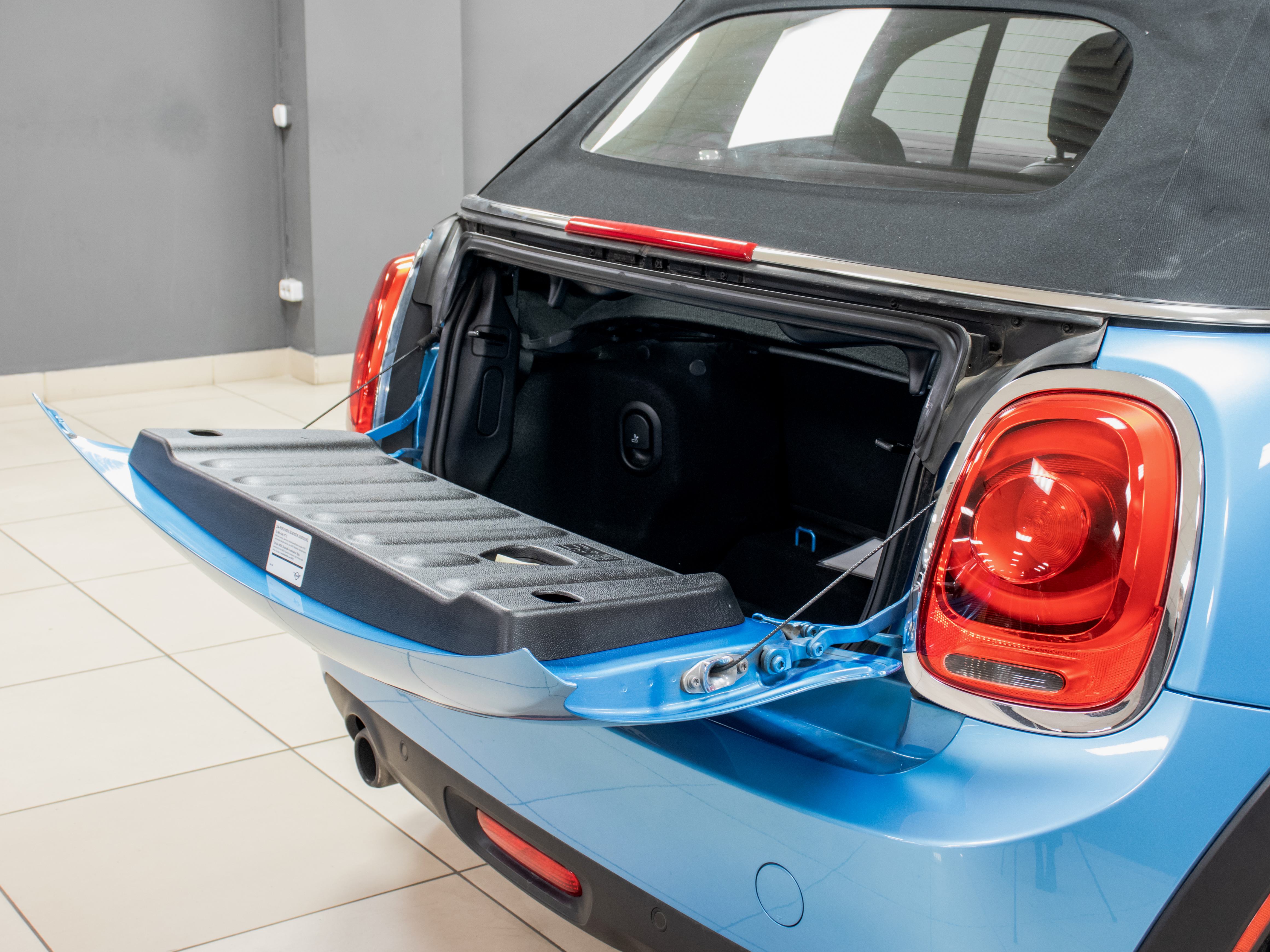 Mini Cooper Cabrio 1.5i