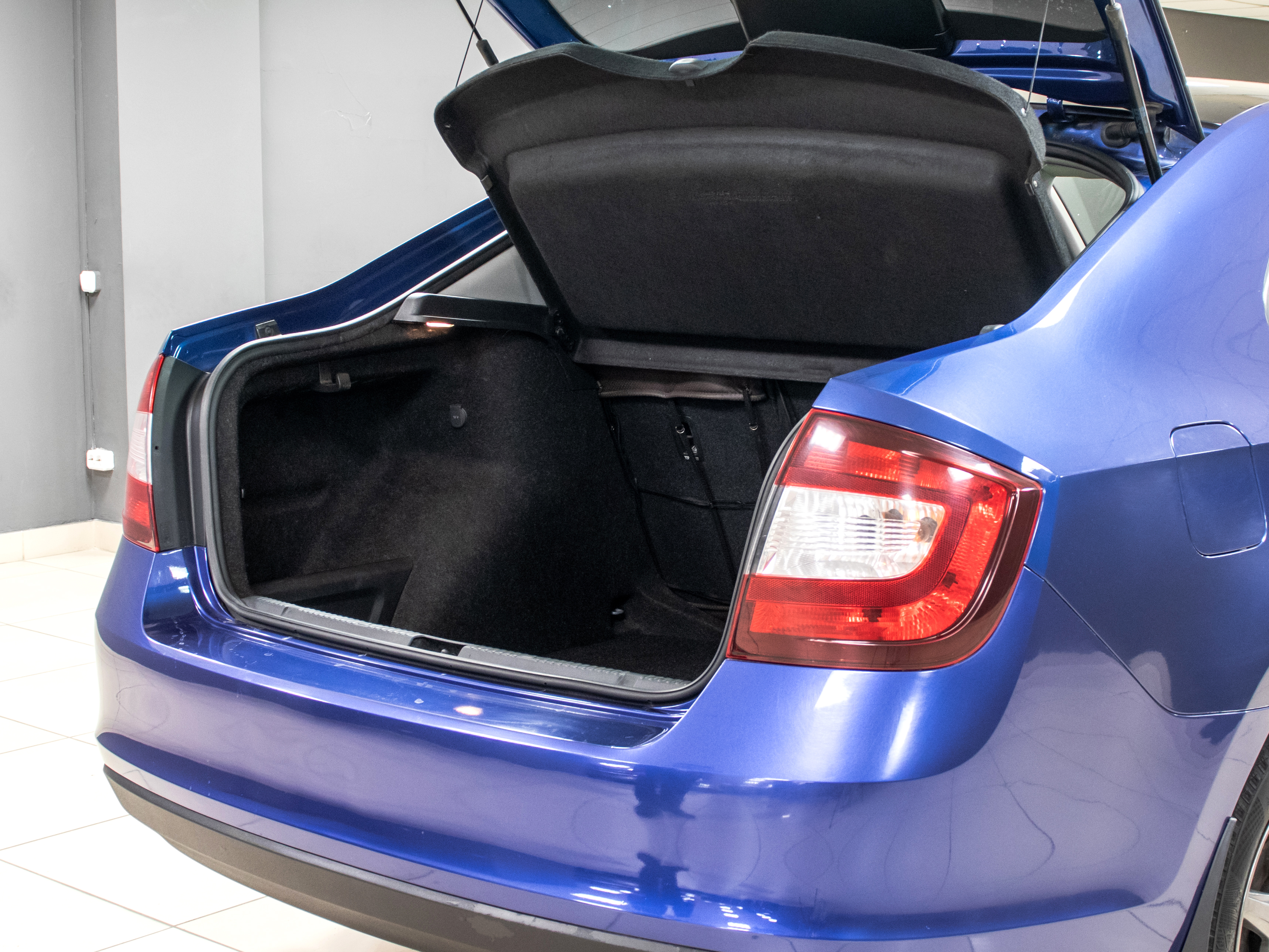 Skoda Rapid 1.6i