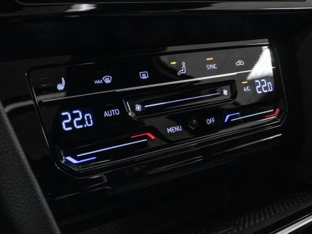 Volkswagen Passat 1.5i R-line