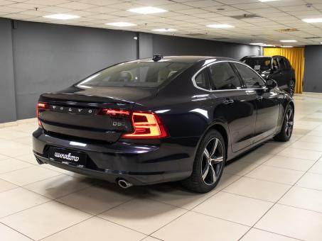 Volvo S90  D5