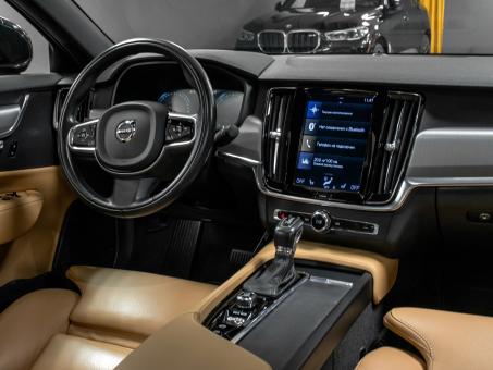Volvo S90  D5