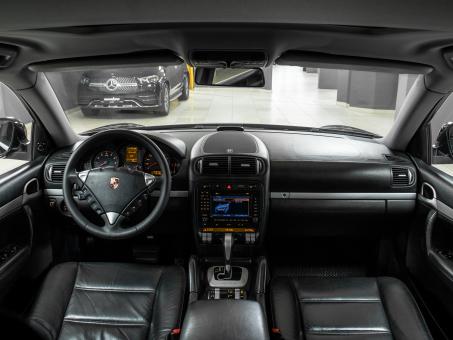 Porsche Cayenne 3.2