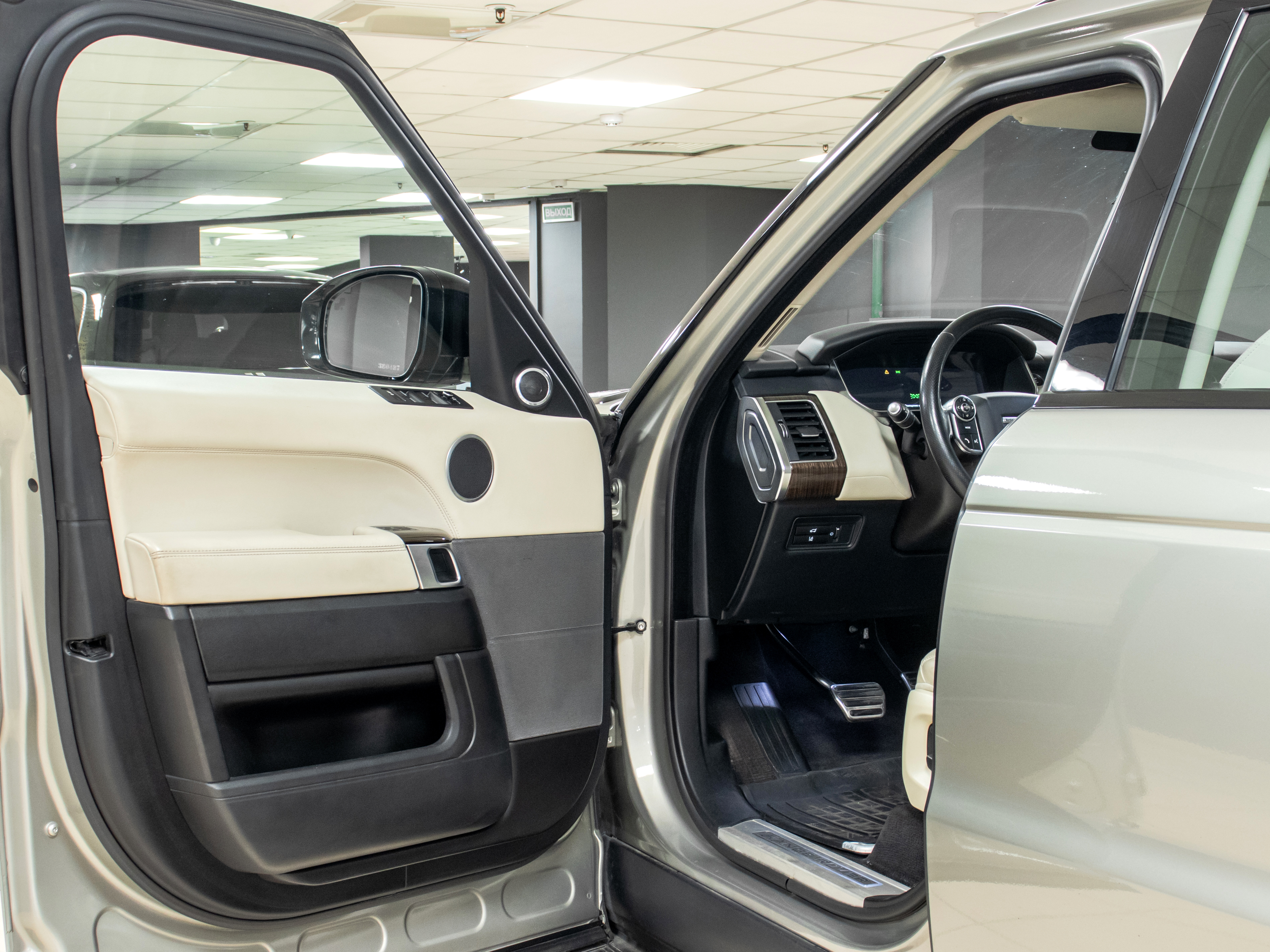 Land Rover Range Rover Sport HSE