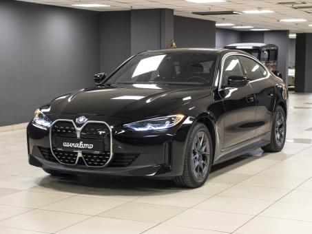 BMW i4 eDrive35