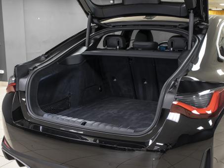 BMW i4 eDrive35