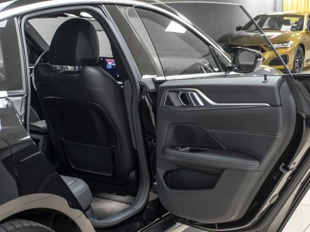 BMW i4 eDrive35