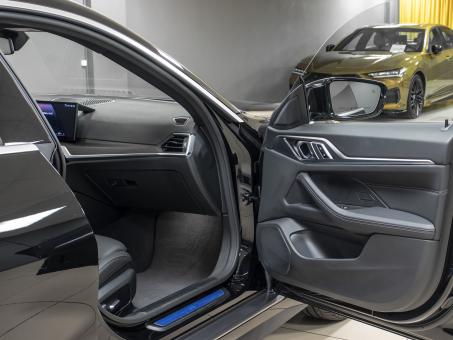BMW i4 eDrive35