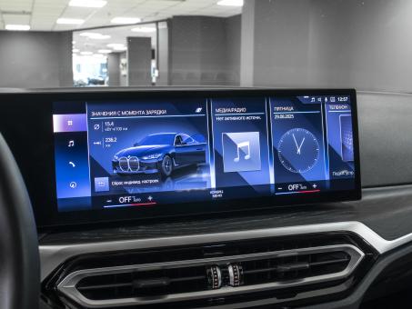 BMW i4 eDrive35