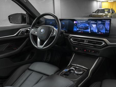 BMW i4 eDrive35