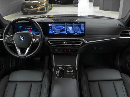 BMW i4 eDrive35
