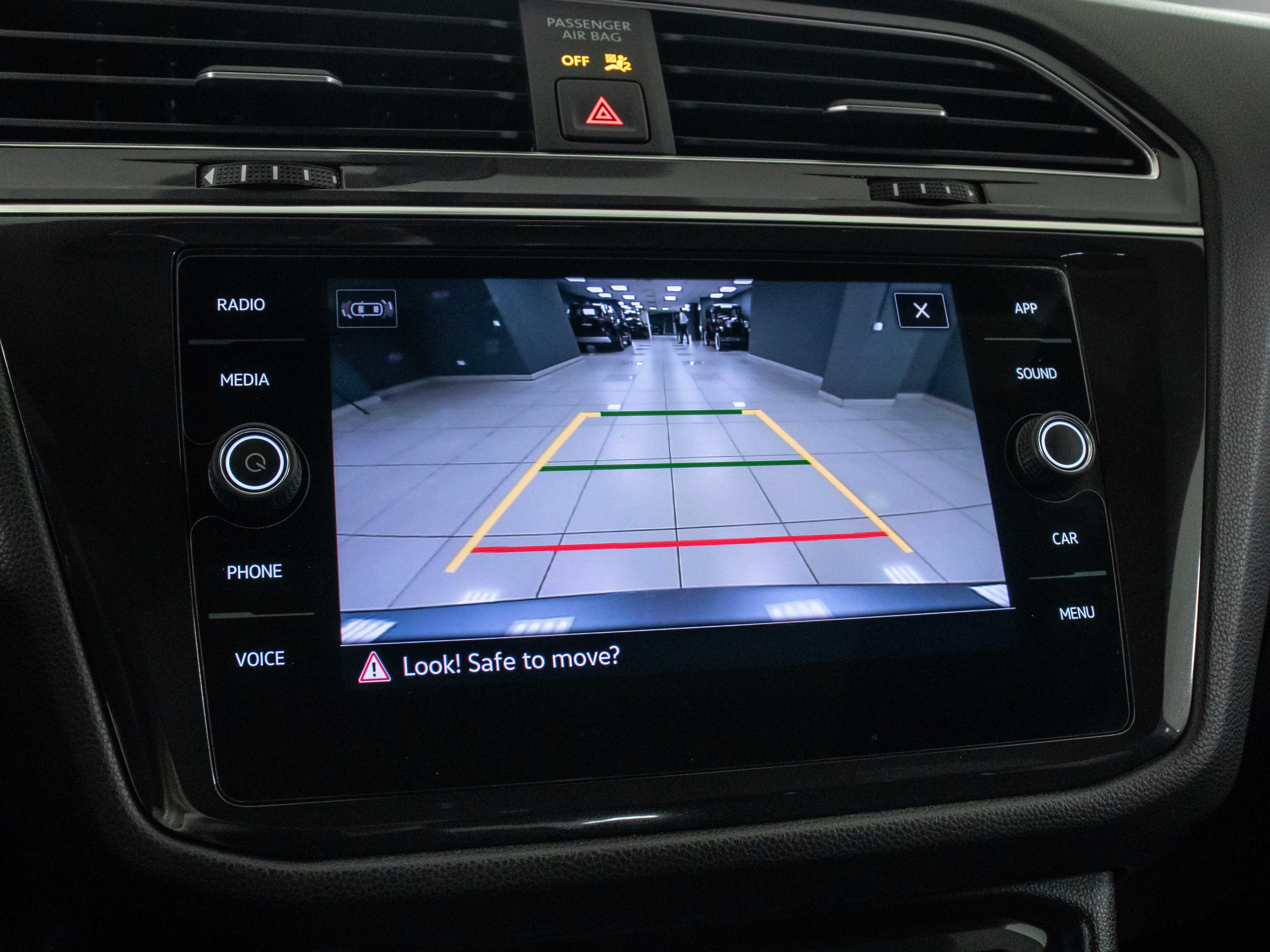 Volkswagen Tiguan SE R-Line