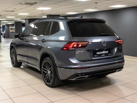 Volkswagen Tiguan SE R-Line