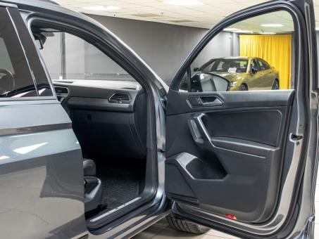 Volkswagen Tiguan SE R-Line