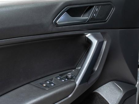 Volkswagen Tiguan SE R-Line