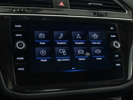 Volkswagen Tiguan SE R-Line
