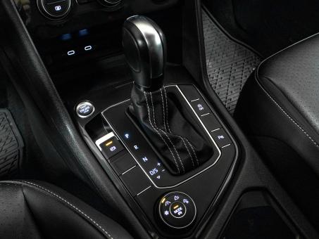 Volkswagen Tiguan SE R-Line