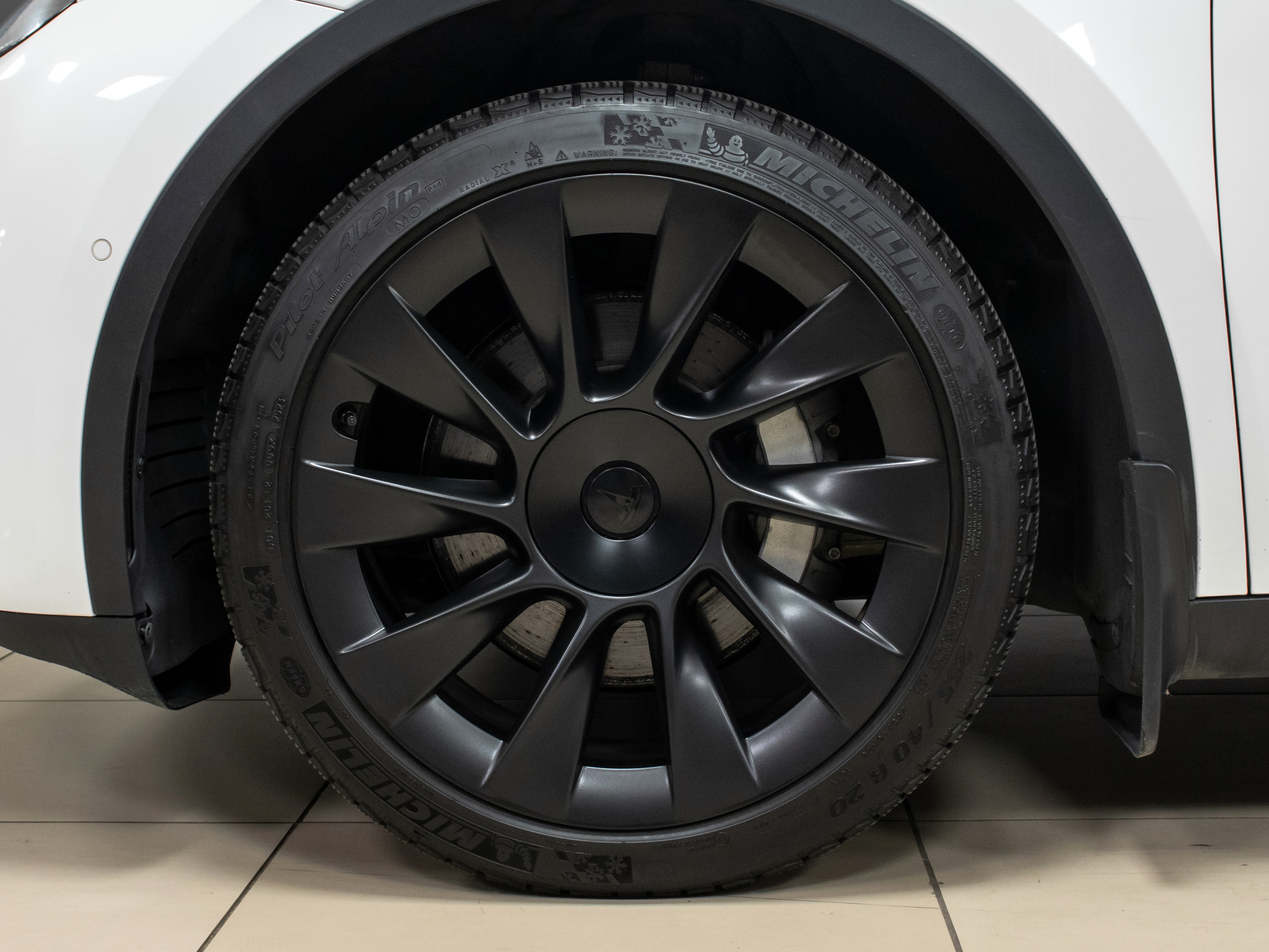Tesla Model Y Long Range Dual Motor