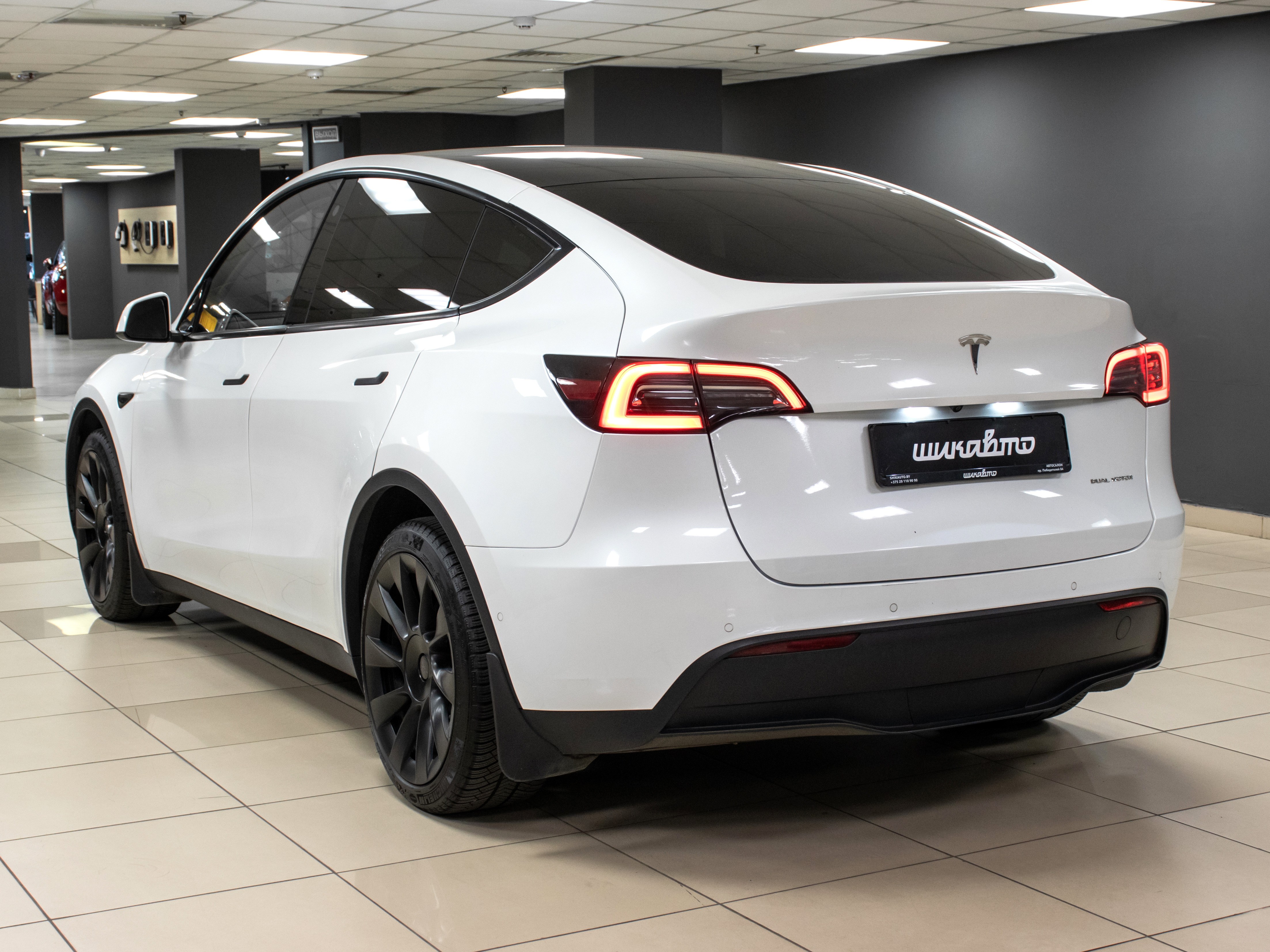 Tesla Model Y Long Range Dual Motor