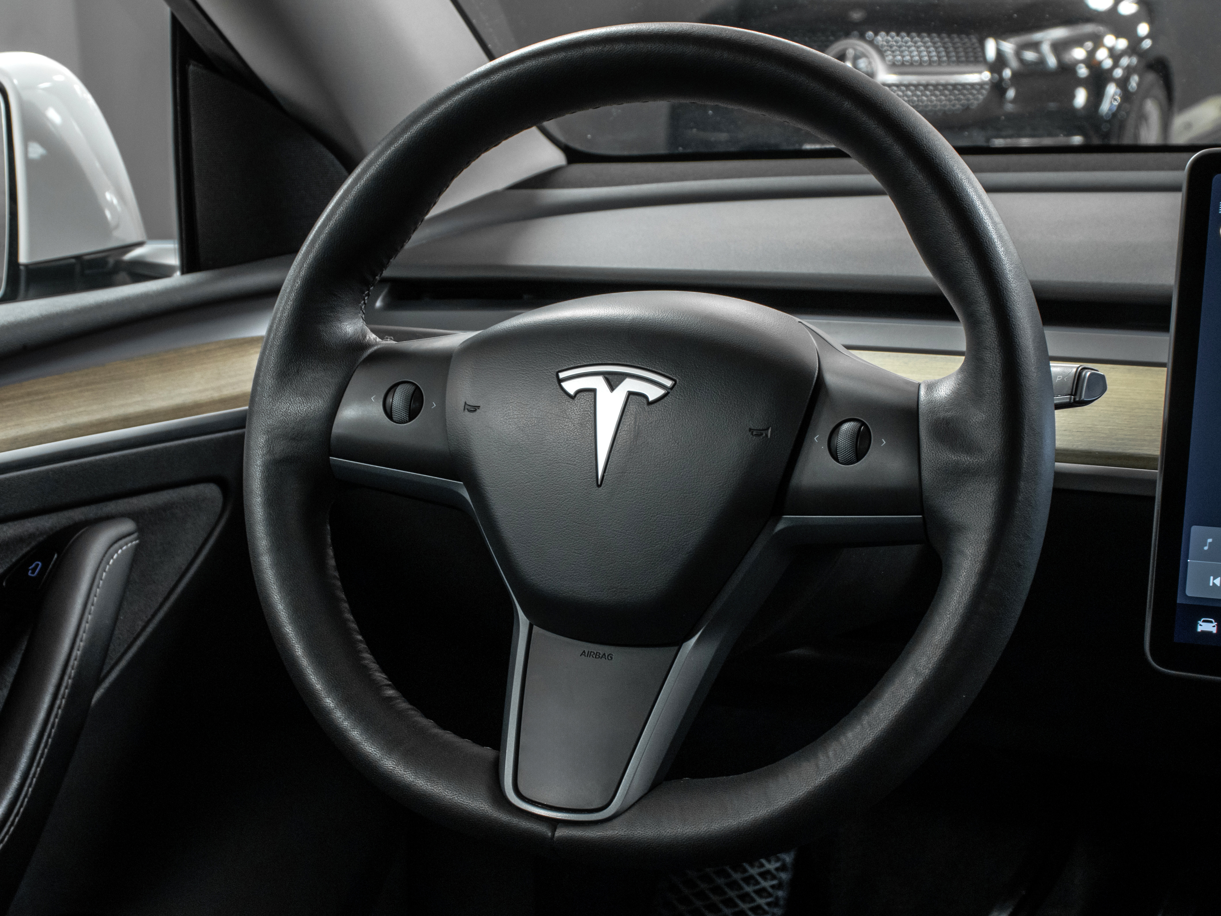 Tesla Model Y Long Range Dual Motor