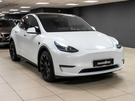 Tesla Model Y Long Range Dual Motor
