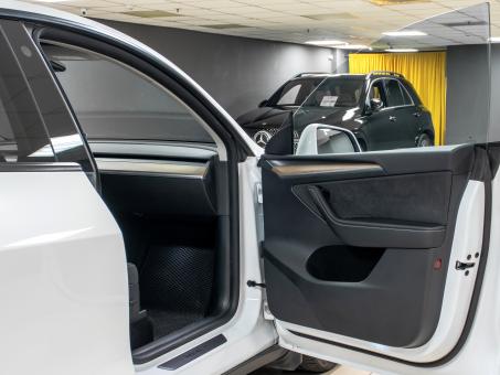 Tesla Model Y Long Range Dual Motor