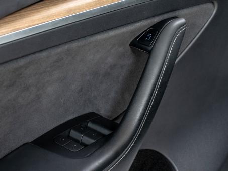 Tesla Model Y Long Range Dual Motor