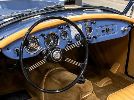 MG MGA 