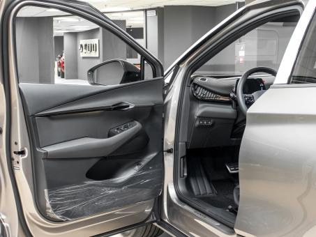 Volkswagen ID.UNYX 06 Pro