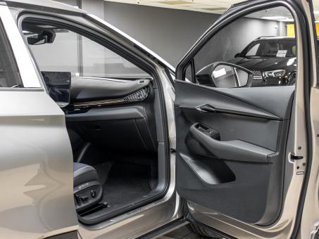 Volkswagen ID.UNYX 06 Pro