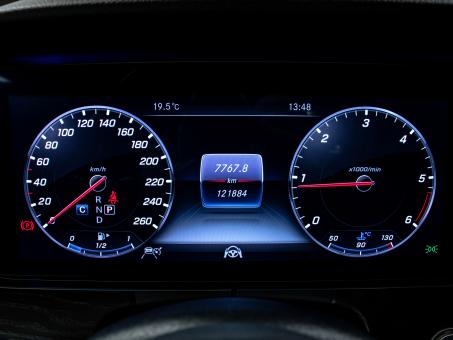 Mercedes-Benz E400 D 4Matic