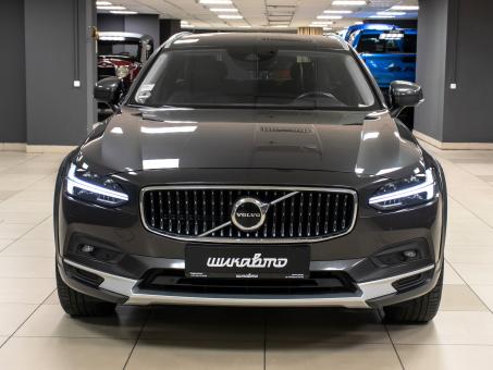 Volvo V90 Cross Country B5
