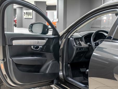 Volvo V90 Cross Country B5