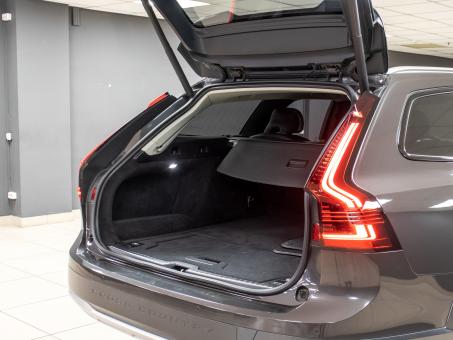 Volvo V90 Cross Country B5