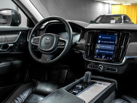 Volvo V90 Cross Country B5