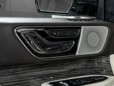 Lincoln Navigator 3.5i 4WD Black Label