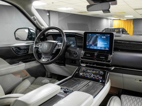 Lincoln Navigator 3.5i 4WD Black Label