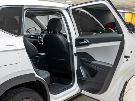 Volkswagen Taos 1.5i 4Motion